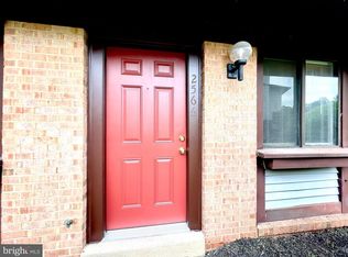 2566 Fox Ridge Ct, Woodbridge, VA 22192