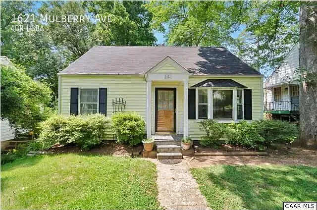4 Bed / 2.5 Bath Single Family (Available 8/15/26) — Photo 1