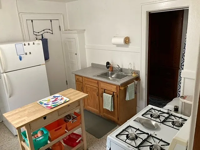421 Schuyler St #2 — Photo 7