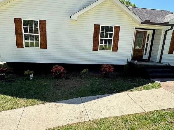 420 E Long Hollow Rd, Rock Spring, GA 30739