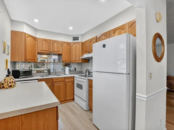 693 Burgundy O, Delray Beach, FL 33484