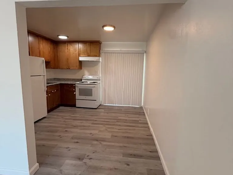 Dixon Townhouse — Photo 5