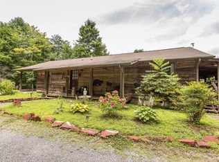 725 Lloyd Huskey Rd, Pigeon Forge, TN 37863