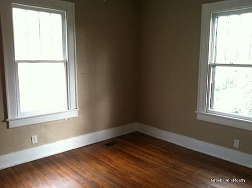 5th image of 208 Jarnigan Ave