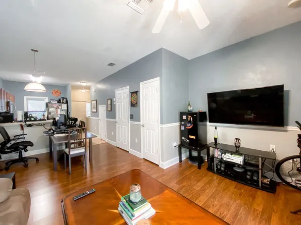 2927 SW 35th Pl APT 114, Gainesville, FL 32608