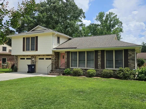 101 Brittany Ct, Summerville, SC 29485