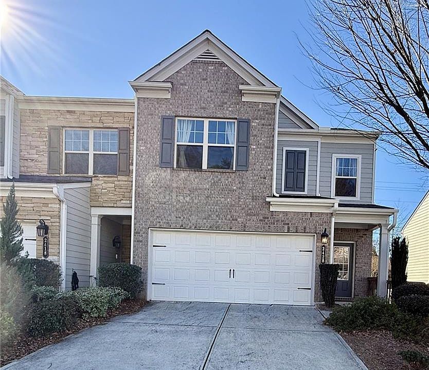 1st image of 2428 Village Park Bnd