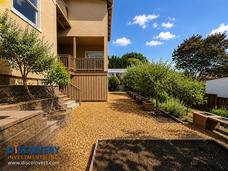 327 San Carlos Ave — Photo 63