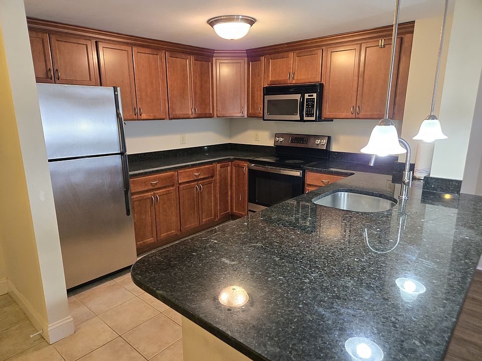 1st image of 20-30 Daniels St #607