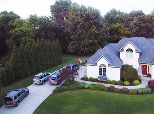 109 W Ridge Dr, Swanton, OH 43558