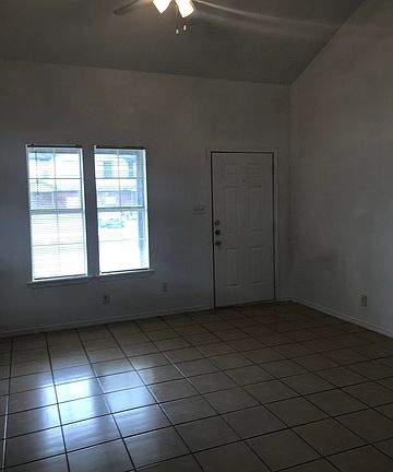 2nd image of 7635 Windsor Oaks