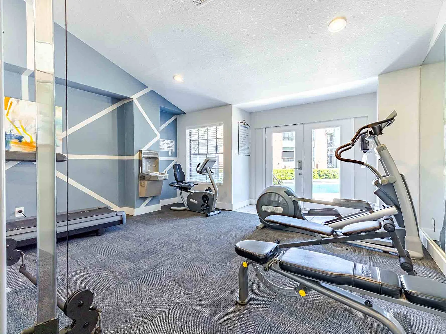 Promontory Point Apartments — Photo 4