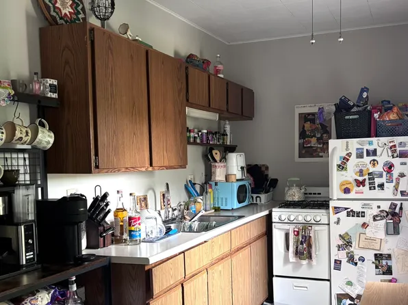 1201 W 19th St, Cedar Falls, IA 50613