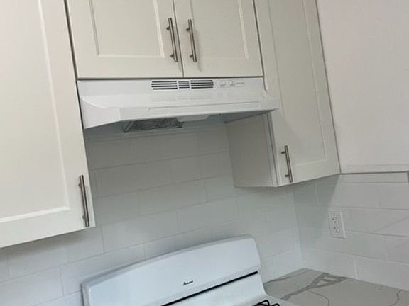 3rd image of 926 Highland St APT 302