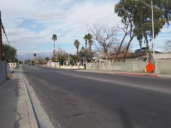 4th image of 5236 Mountain View Dr