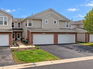 16434 Club Ct, Crest Hill, IL 60403