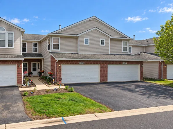 16434 Club Ct, Crest Hill, IL 60403