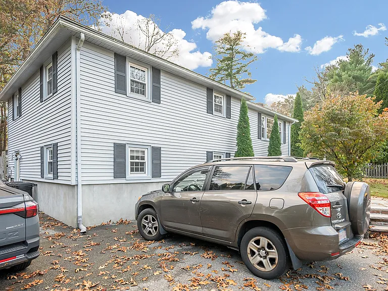 14 Endmoor Rd — Photo 1