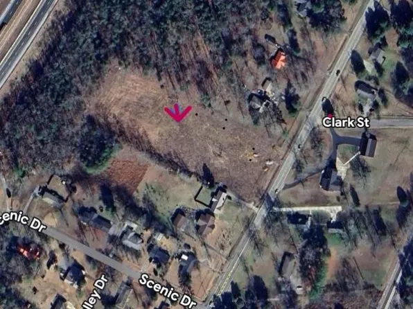 13745 N Main St, Trenton, GA 30752