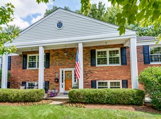 165 Brandon Ave, Glen Ellyn, IL 60137