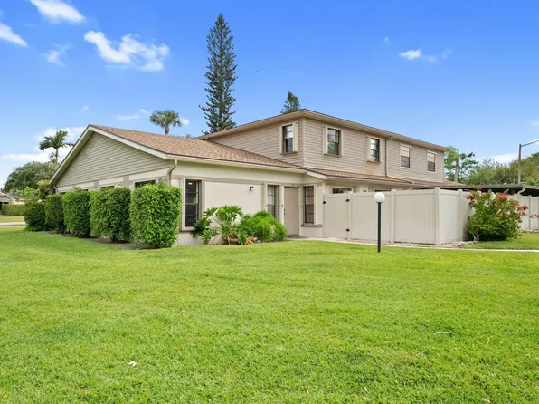 4451 Willow Pond Road #B, West Palm Beach, FL 33417