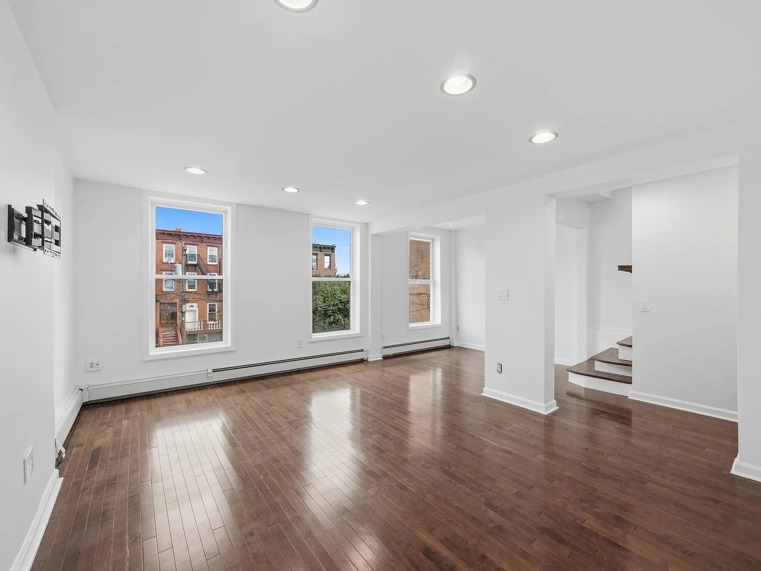 3 bed, 1.5 bath, 1500 sqft, $3,000 — Photo 4