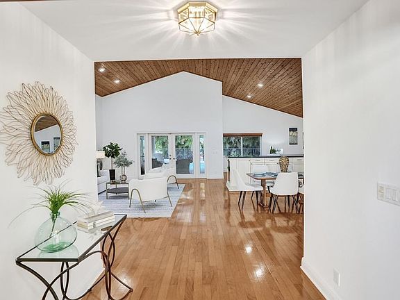 5th image of 3630 NW 24th Avenue
