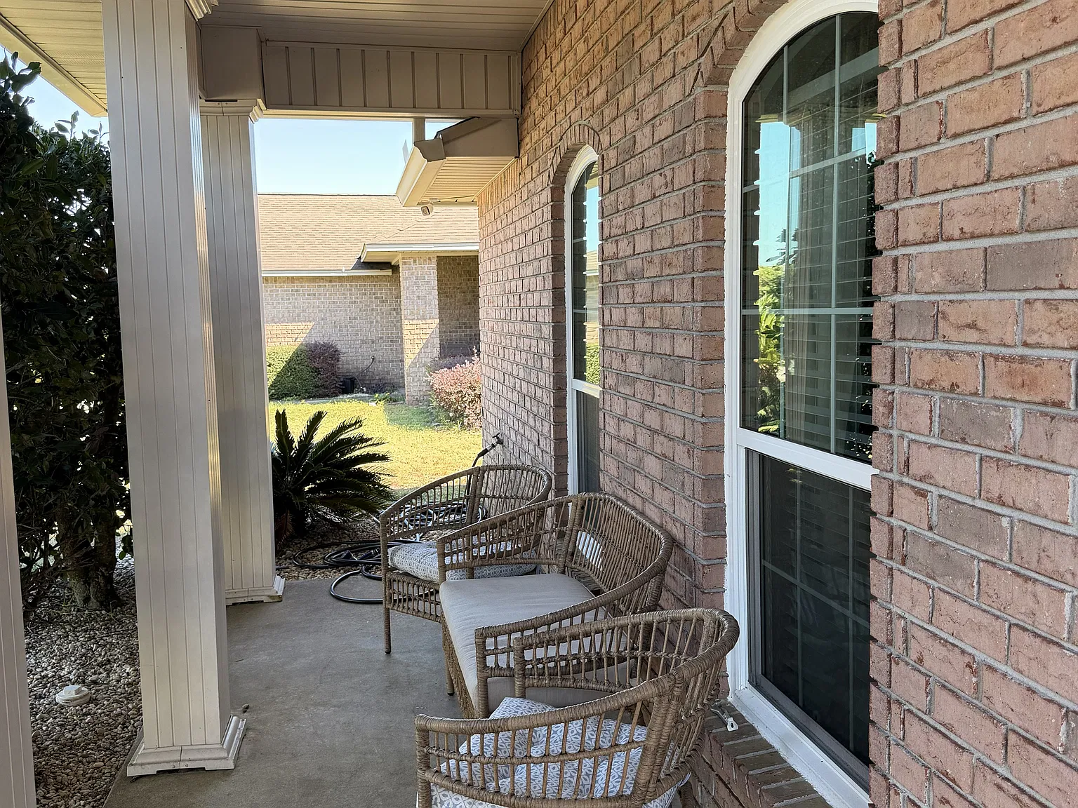 4 bed, 2067 sqft, $2,500 — Photo 3