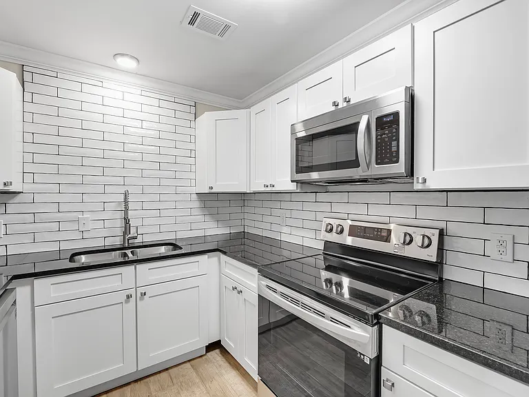 Robertsdale Village Apartments — Photo 43