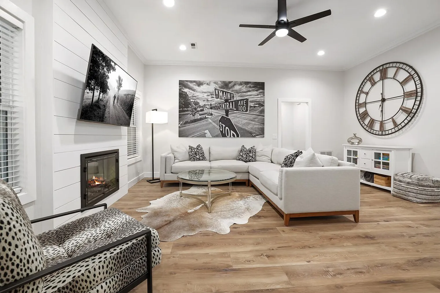 4 bed, 2.0 bath, 1926 sqft, $4,232 — Photo 1