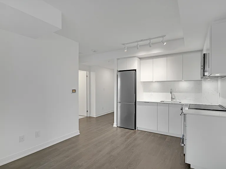 30 Samuel Wood Way — Photo 13