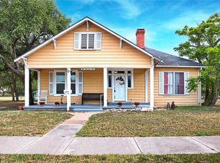 1009 E Sinton St, Sinton, TX 78387