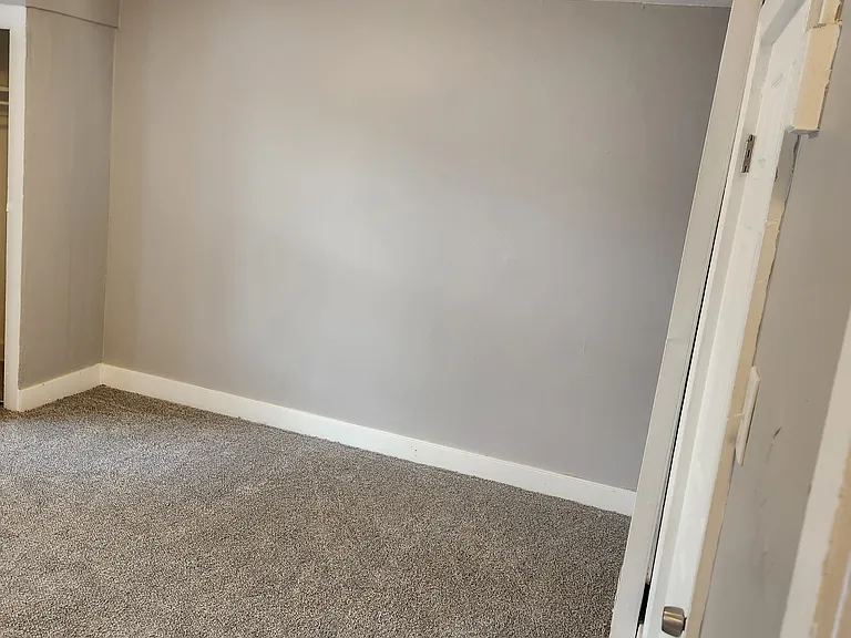320 Wallace St — Photo 34