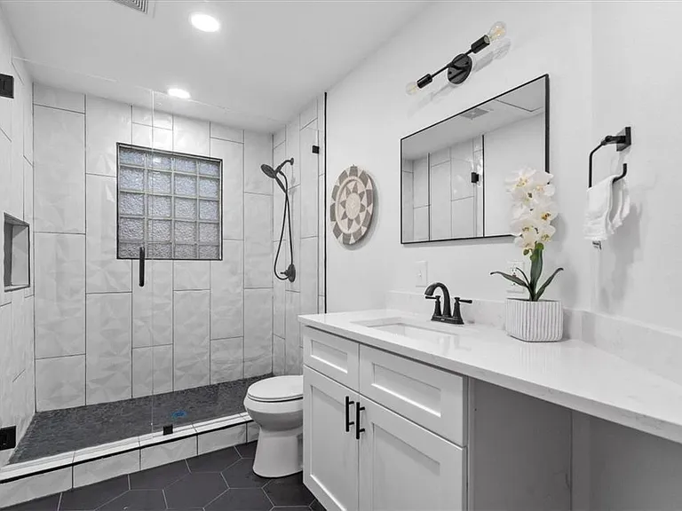 1904 Romeria Dr — Photo 10