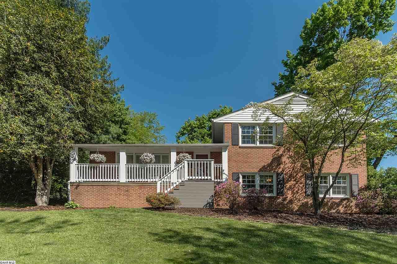 1009 Woodrow Ave, Waynesboro, VA 22980 Zillow