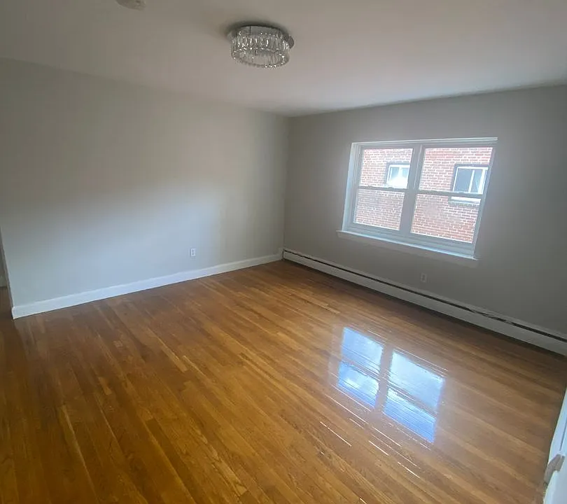 75 Chiswick Rd #7G