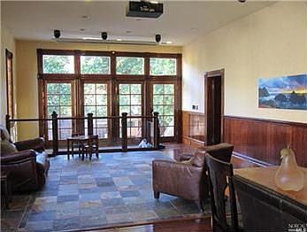 2nd image of 1487 Calistoga Ave