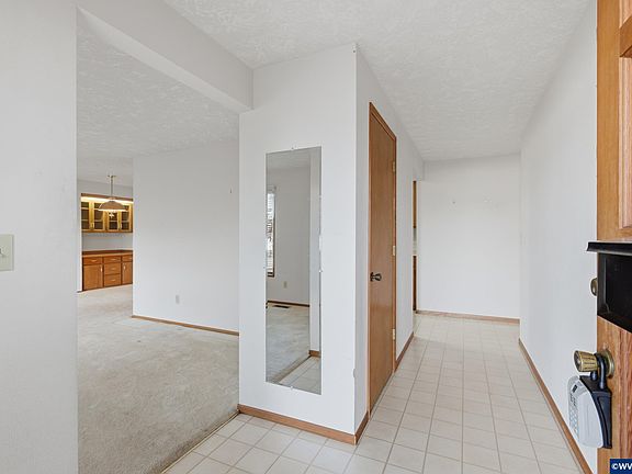 3rd image of 1350 Dogwood Dr