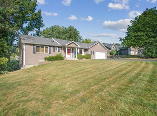 16343 Java Cir, Lakeville, MN 55044