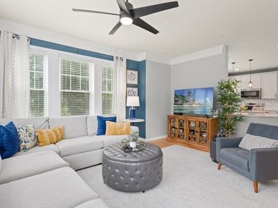 240 Martins Lndg #207, North Reading, MA, 01864