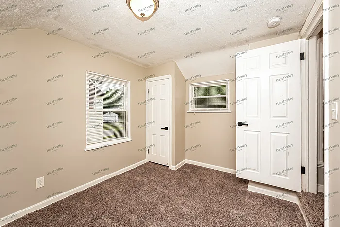 3880 Strandhill Rd — Photo 10