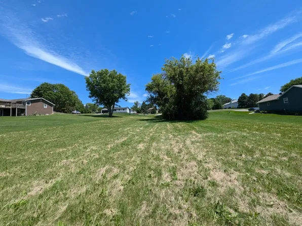 1401 Pier Dr, Davis, IL 61019