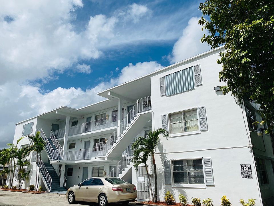 1st image of 8264 NE 10th Ave #2