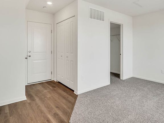 5th image of 2706 Arrowhead Dr
