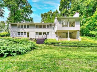 52 Marthas Point Rd, Concord, MA 01742