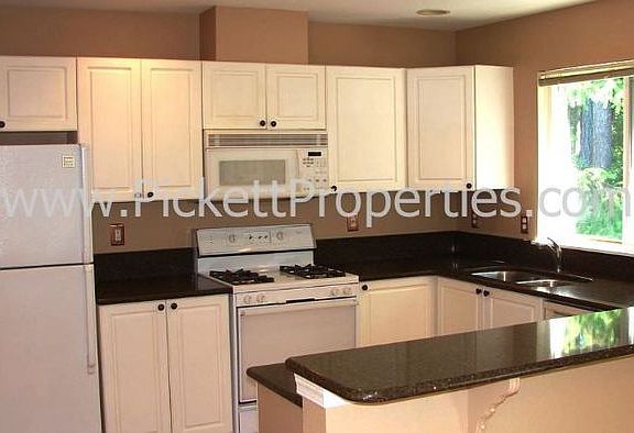 3rd image of 1675 NW White Tail Pl