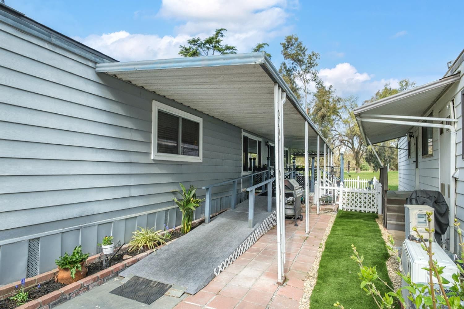 339 N Frankwood Ave Spc 9