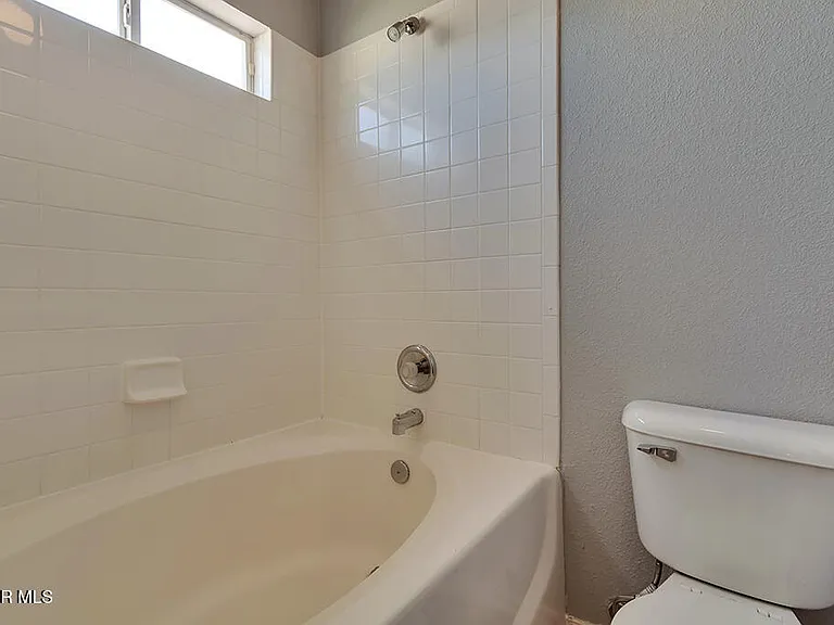 1417 Plaza Verde Dr — Photo 29