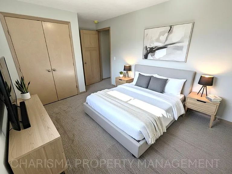 Tunis Drive Townhomes — Photo 36