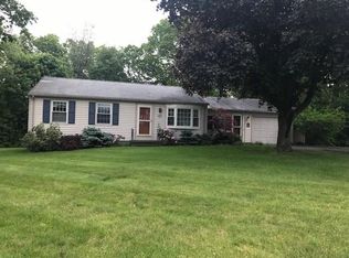 29 Sun Valley Dr, Cumberland, RI 02864